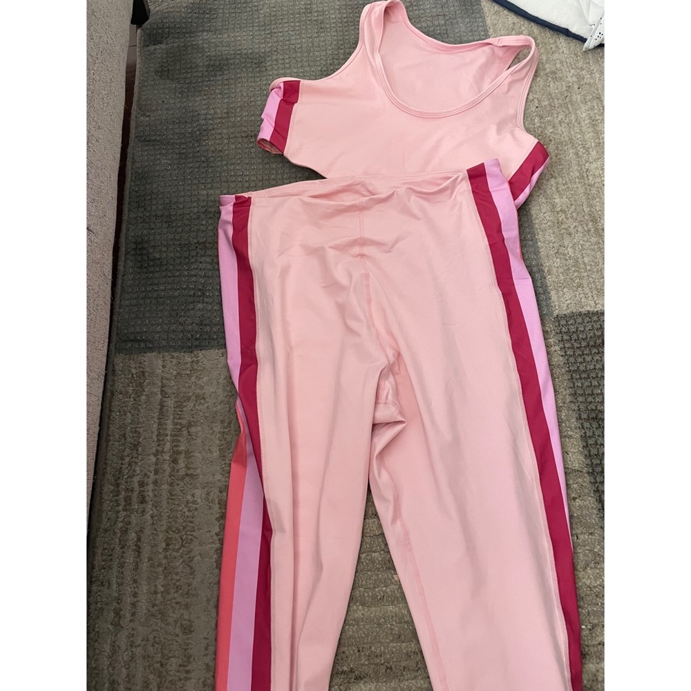 Pink and red workout bra and leggings size 2XL